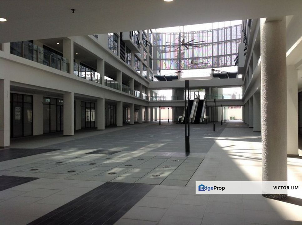 One South Street Mall office near MRT station, Selangor, Seri Kembangan