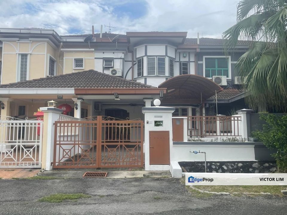 Usj 16 freehold 2sty house kitchen extended, gated guarded, Selangor, USJ