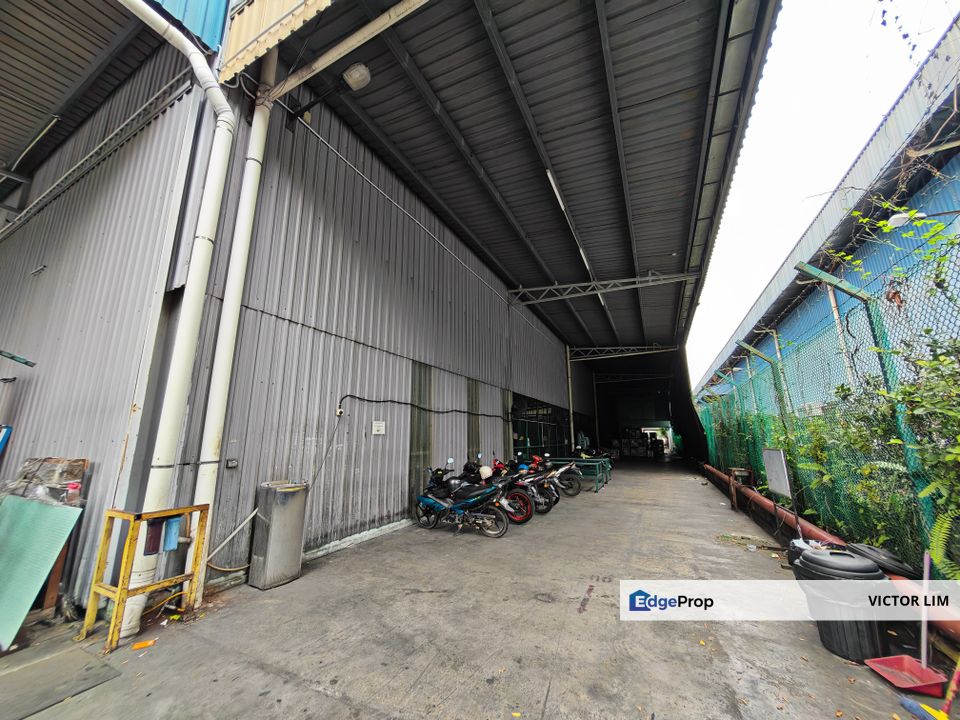 Puchong Utama Corner FREEHOLD Factory nearby Puteri Puchong, Selangor, Puchong