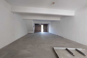 Jalan Pasir Puteh, Station 18