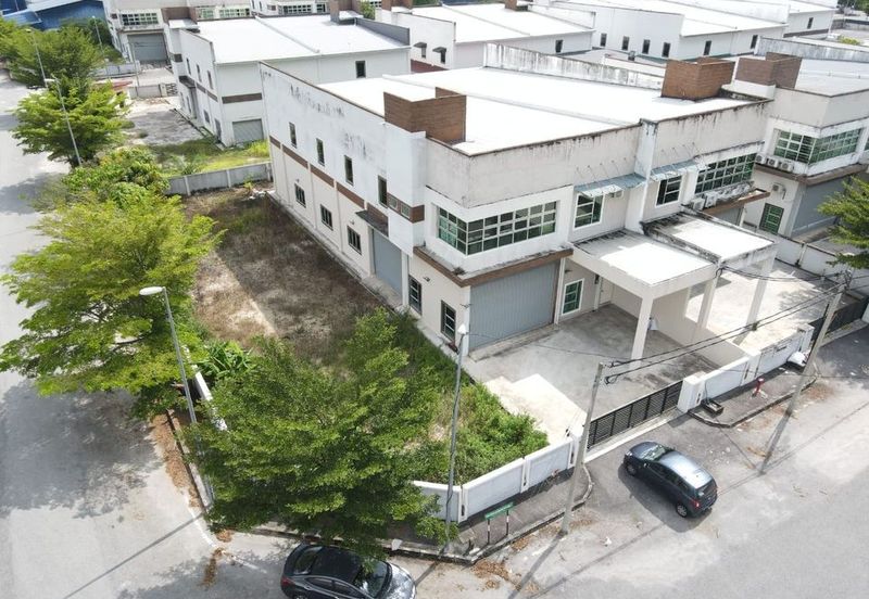 Kawasan Perindustrian Klebang - 1.5 Semi-D Corner Factory For Rent