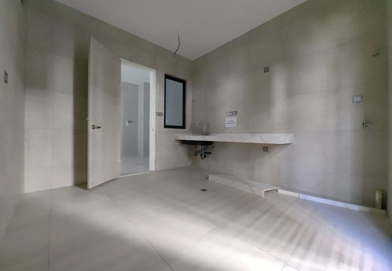 JALAN THOMPSON/JALAN TUN DR ISMAIL