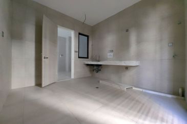 JALAN THOMPSON/JALAN TUN DR ISMAIL