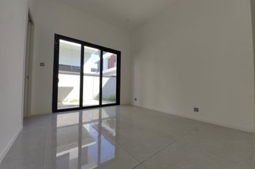 JALAN THOMPSON/JALAN TUN DR ISMAIL