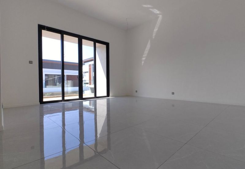 JALAN THOMPSON/JALAN TUN DR ISMAIL