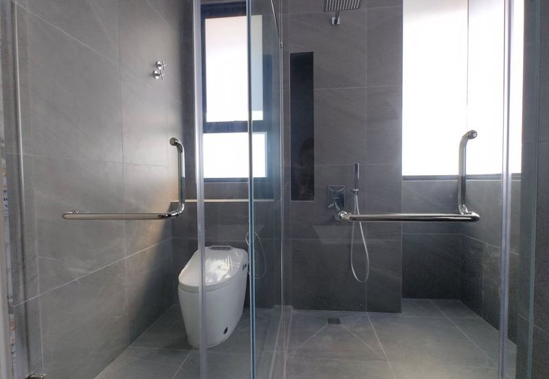 JALAN THOMPSON/JALAN TUN DR ISMAIL