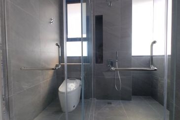 JALAN THOMPSON/JALAN TUN DR ISMAIL