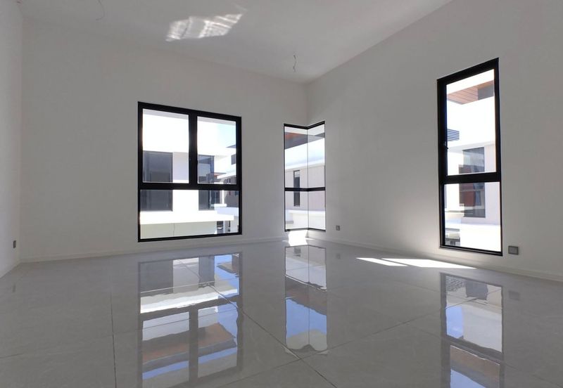 JALAN THOMPSON/JALAN TUN DR ISMAIL