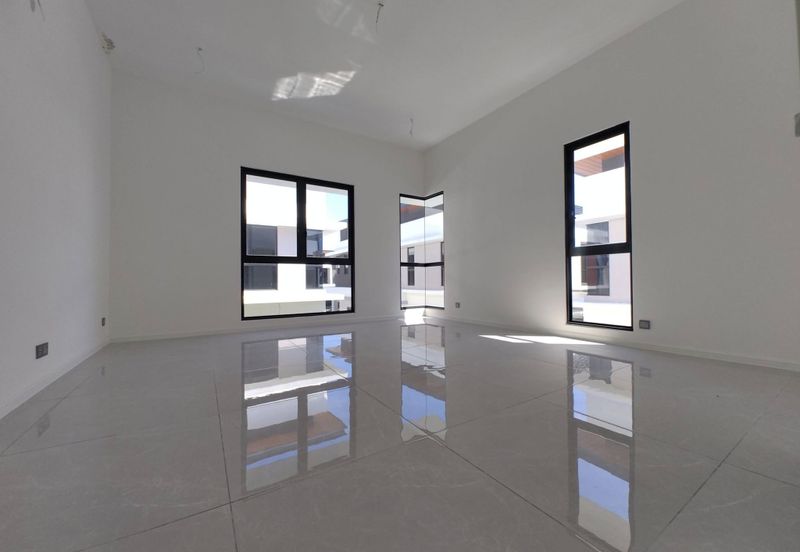 JALAN THOMPSON/JALAN TUN DR ISMAIL