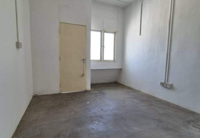 Good location 2 Storey shoplot for sale in Bandar Baru Parit Buntar Perak 