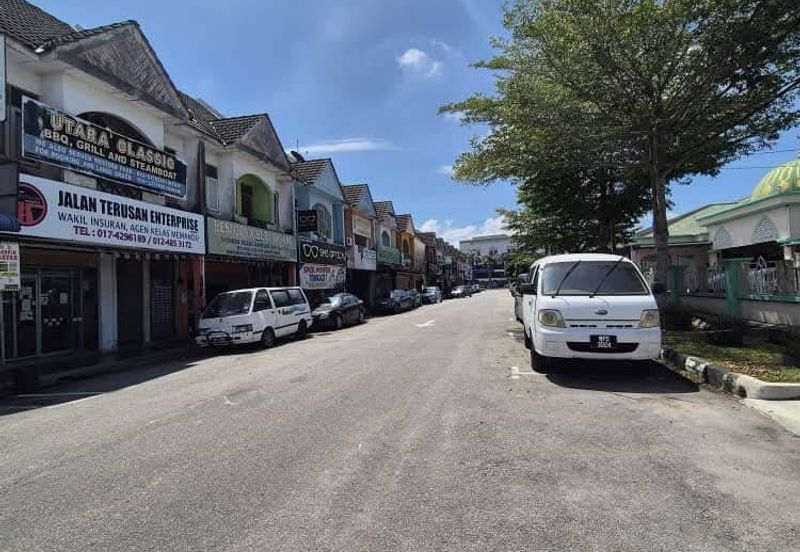 Good location 2 Storey shoplot for sale in Bandar Baru Parit Buntar Perak 