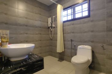 MERU VALLEY RESORT (GOLFVIEW TERRACE)