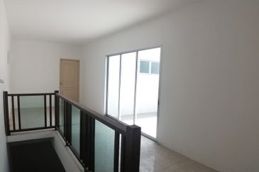 PANORAMA LAPANGAN KINARA