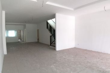 PANORAMA LAPANGAN KINARA