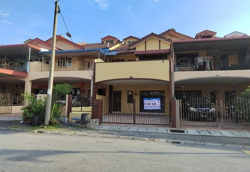 Panorama Lapangan Perdana