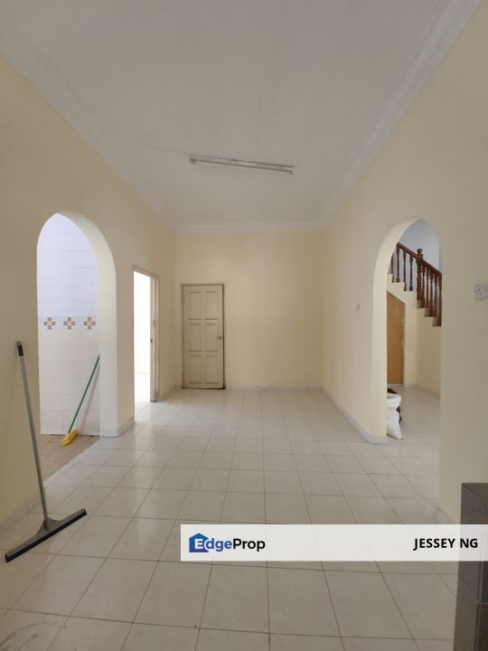 Freehold Cornerunit in Taman Pinji Perdana 2 Sty House for Sale, Perak, Lahat