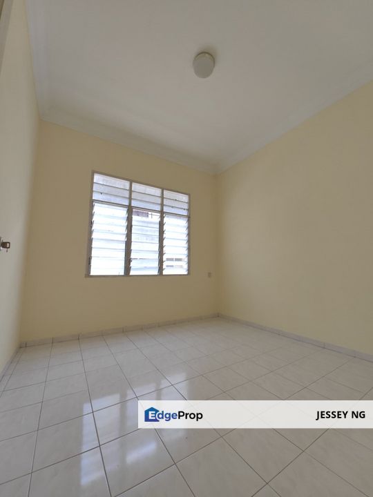 Freehold Cornerunit in Taman Pinji Perdana 2 Sty House for Sale, Perak, Lahat
