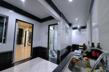 Taman Lapangan Hartamas Botani