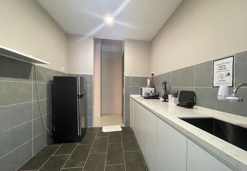 THE COVE HILLSIDE RESIDENCE