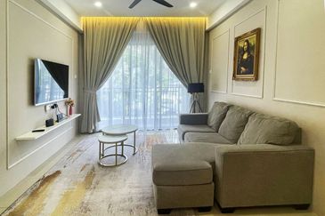 THE COVE HILLSIDE RESIDENCE