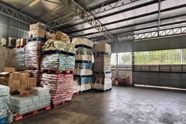 Kawasan Perindustrian Menglembu Factory for sale with gated and guarded