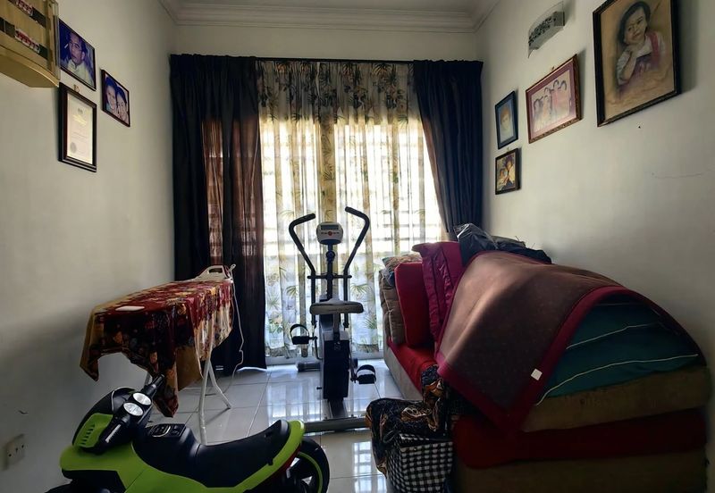 Taman Pengkalan Tiara