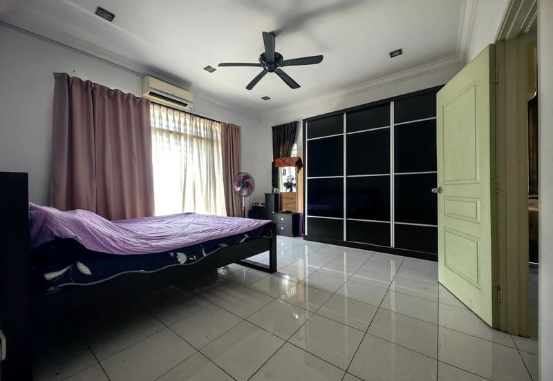 Taman Pengkalan Tiara