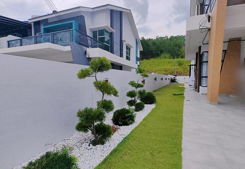 Lahat Sentosa Hill 2 Sty Intermediate Corner House for Sale 