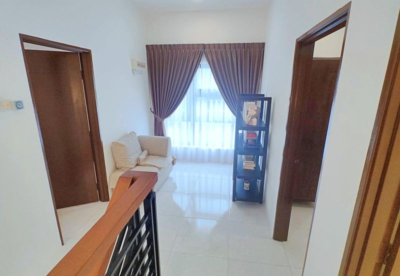 Lahat Sentosa Hill 2 Sty Intermediate Corner House for Sale 