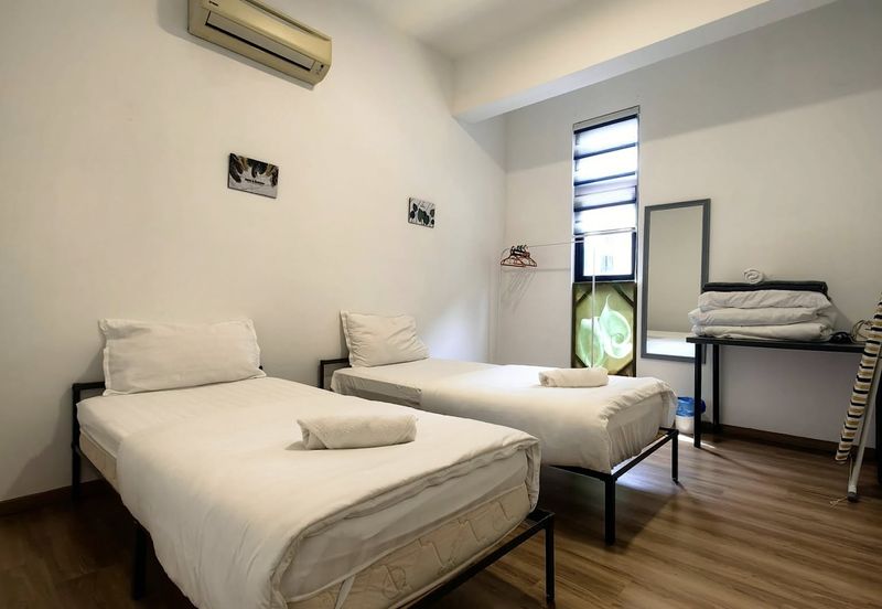 THE COVE HILLSIDE RESIDENCE