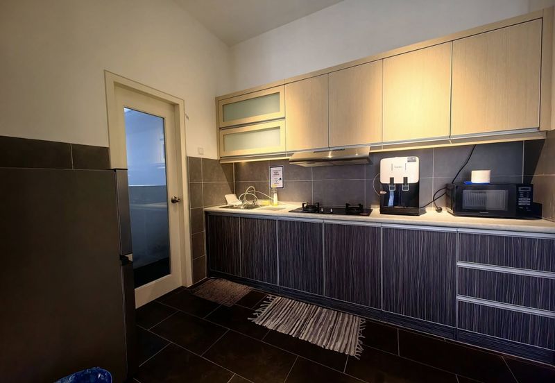 THE COVE HILLSIDE RESIDENCE