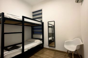 THE COVE HILLSIDE RESIDENCE