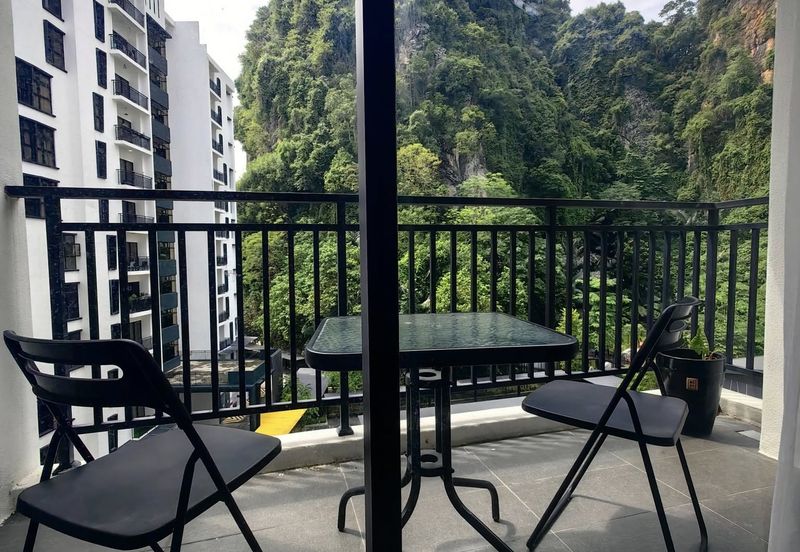 THE COVE HILLSIDE RESIDENCE