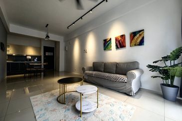 THE COVE HILLSIDE RESIDENCE