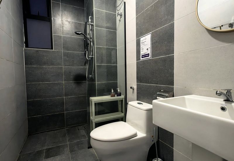 THE COVE HILLSIDE RESIDENCE