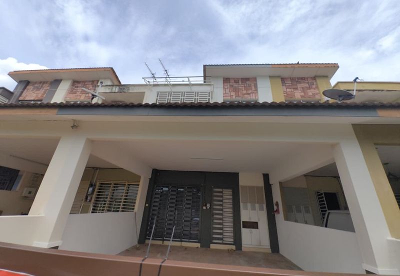 Panorama Lapangan Perdana