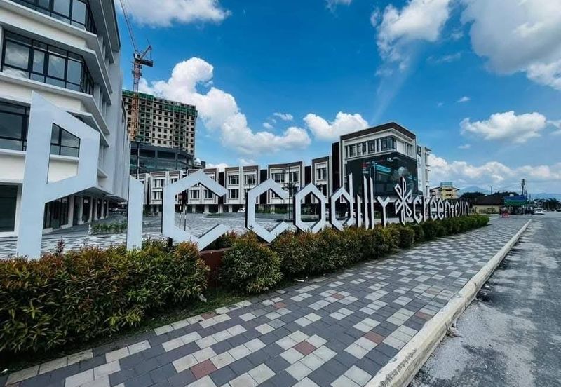 Piccadilly Service Residence @ Greentown