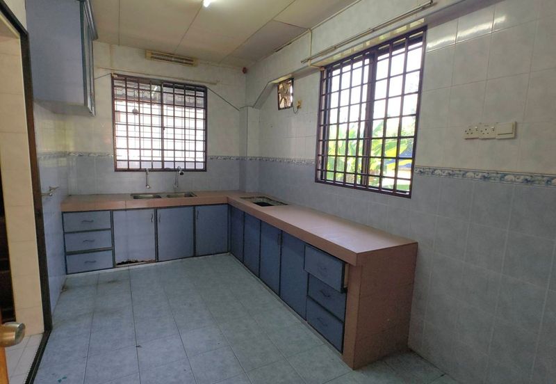 Taman Bercham Utama 2 Sty Corner House 