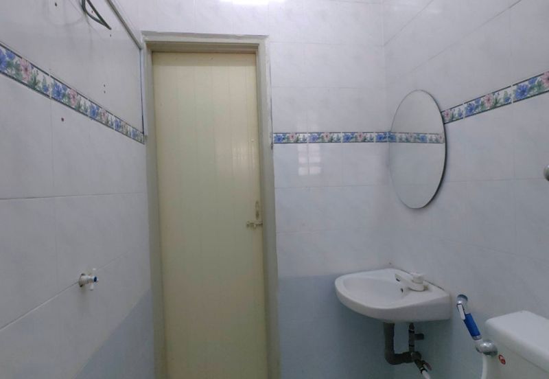 Taman Bercham Utama 2 Sty Corner House 