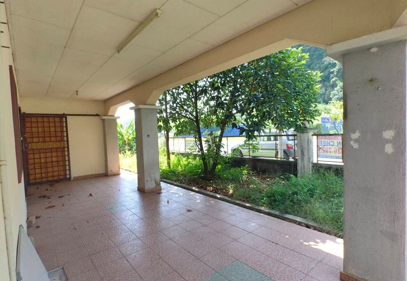 Taman Bercham Utama 2 Sty Corner House 