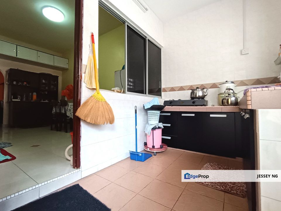 Medan Pengkalan Megan - 5 mins to Station 18 2 sty house for SALE, Perak, Kinta