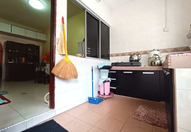 MEDAN PENGKALAN MEGAH