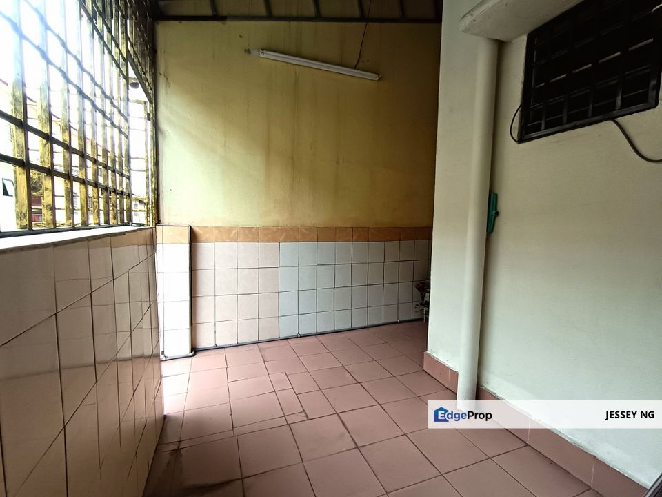 Medan Pengkalan Megan - 5 mins to Station 18 2 sty house for SALE, Perak, Kinta