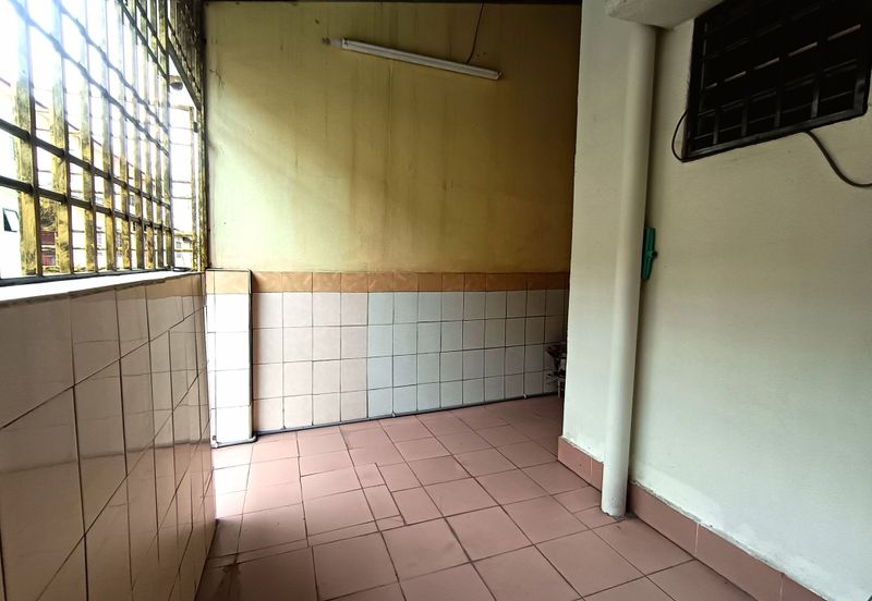 MEDAN PENGKALAN MEGAH