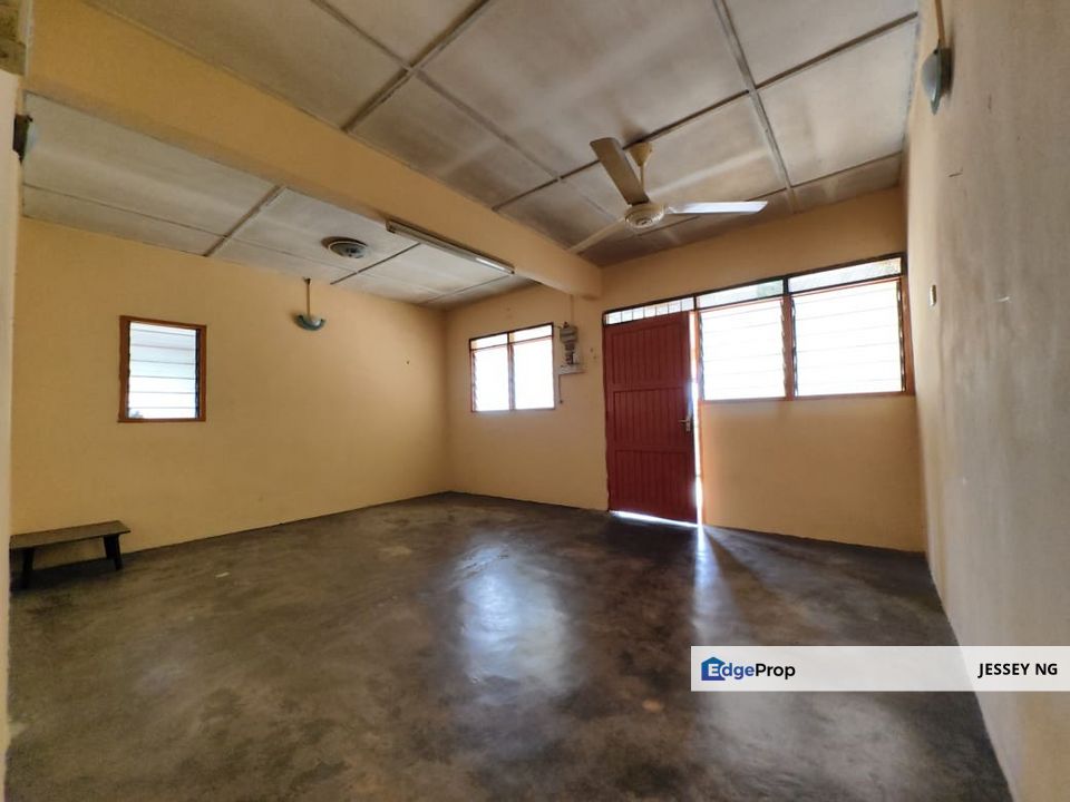 Taman Desa Pinji - Pengkalan 1 T House corner unit for sale , Perak, Lahat