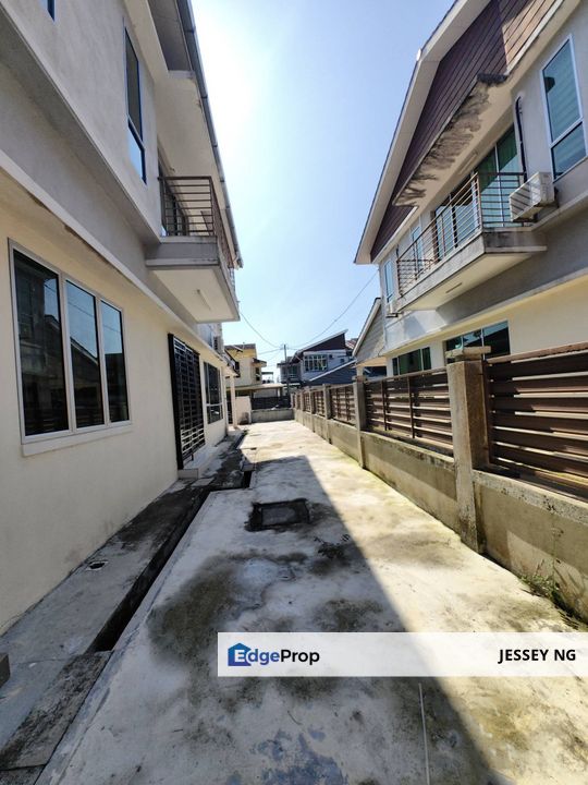 Bandar Lahat Mines 2 Sty Semi D for SALE , Perak, Kinta
