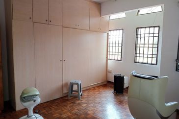 Jalan Anggerik Eria 31/109