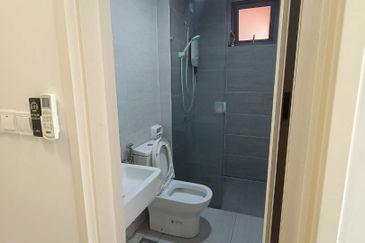 Gravit8 @ Klang South