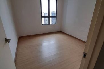 Adria Residence @ Gravit8