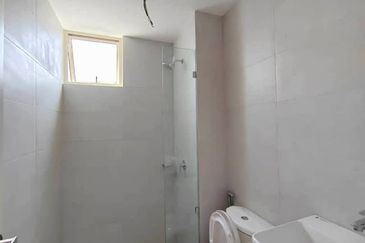 Gravit8 @ Klang South